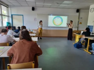 Questionner nos usages du smartphone lors de la Journée de la Transition Écologique, avec les élèves de 2nde du Lycée Marcel Rudloff - un jeu d'enfant ! transition écologique Marcel Rudloff 2026